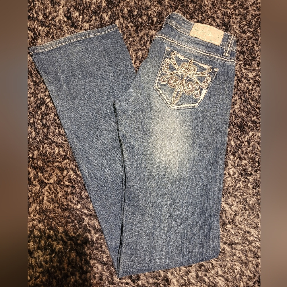 Shyanne Jeans with Embroidered Pockets